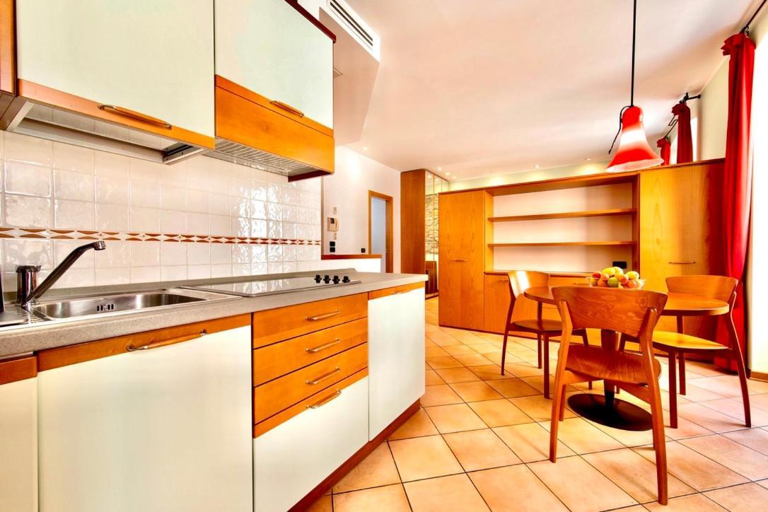 Studio Apartment
